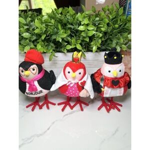 Target Spritz Valentines Day Birds 2024 Cherie Kingsley Queenie